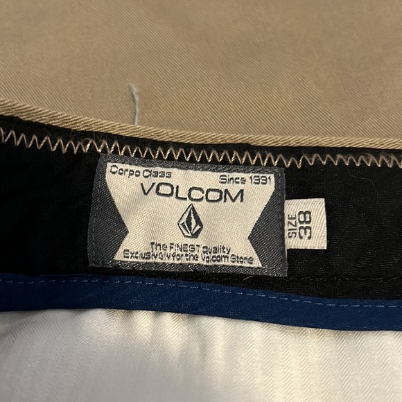 VOLCOM mens shorts - Picture 6 of 8